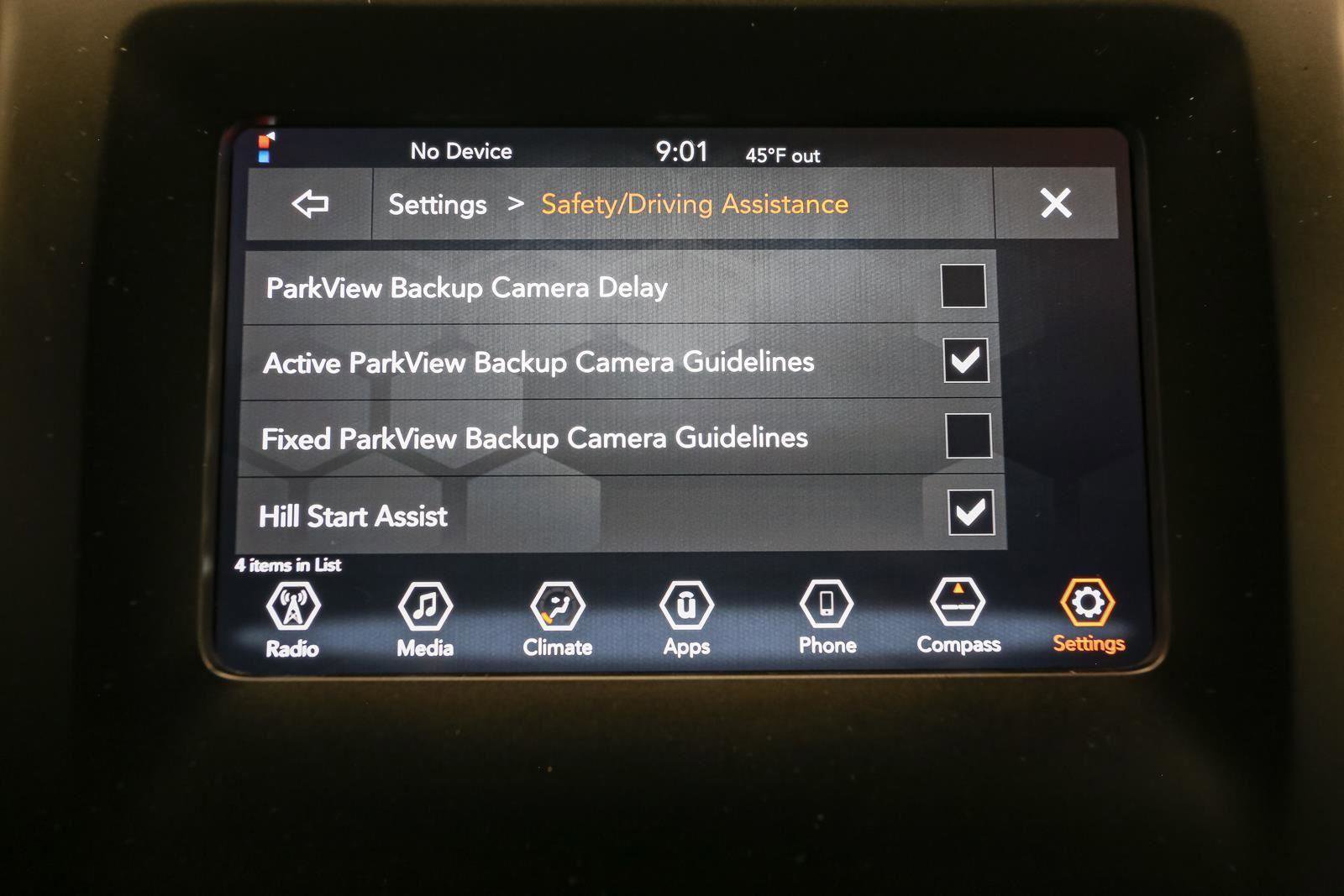 Used 2019 Jeep Cherokee Latitude w/ Popular Appearance Group AWD/4WD image 29