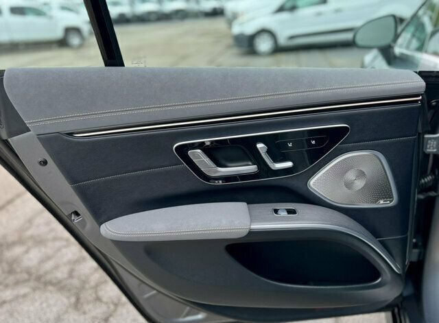 Used 2022 Mercedes-Benz EQS 580 4MATIC Sedan image 18