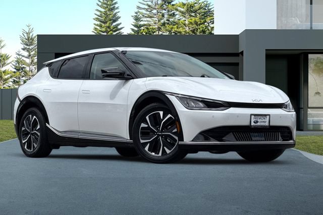 Used 2024 Kia EV6 Wind RWD image 2