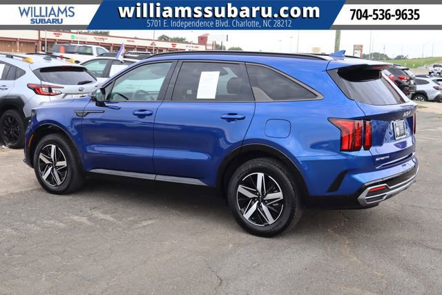 Used 2023 Kia Sorento S w/ Panoramic Sunroof Package image 6