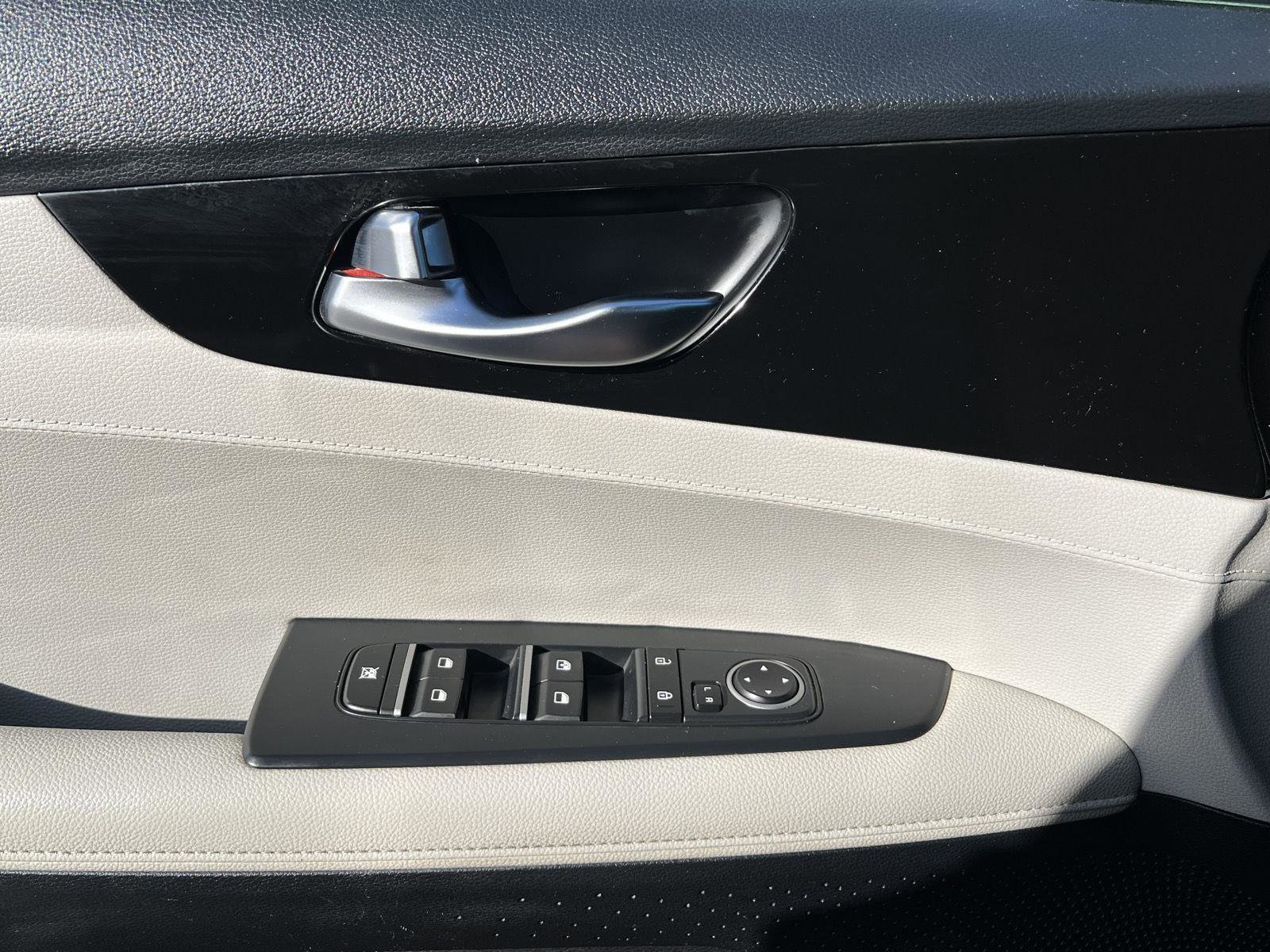 Used 2019 Kia Forte EX FWD image 30