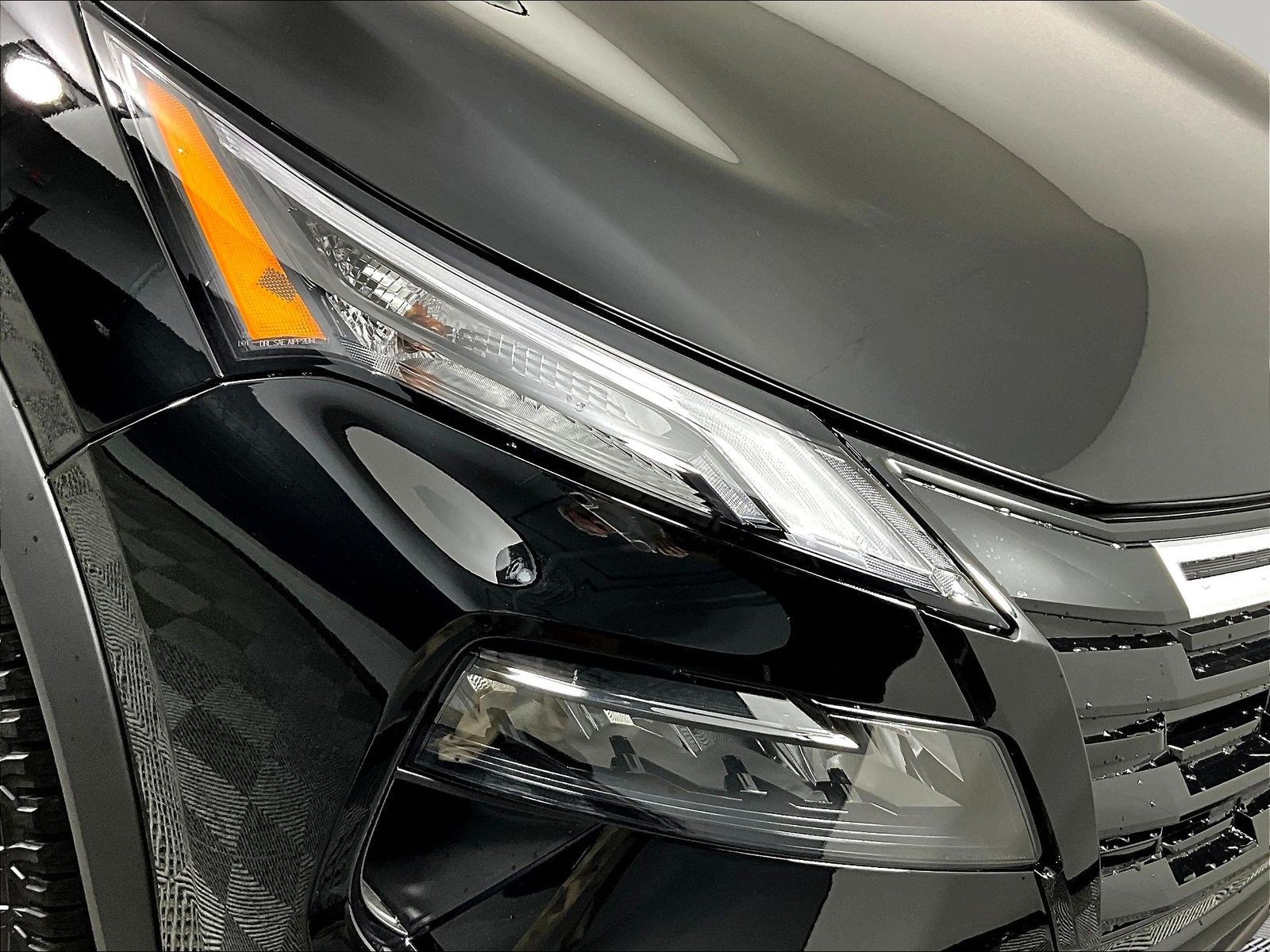 New 2026 Nissan Rogue SV w/ Rock Creek Premium Package AWD/4WD image 8
