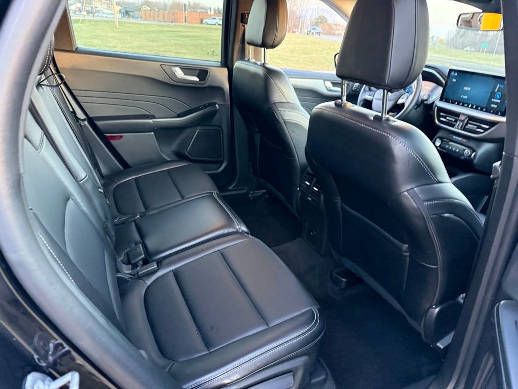 Used 2025 Ford Escape Platinum image 14