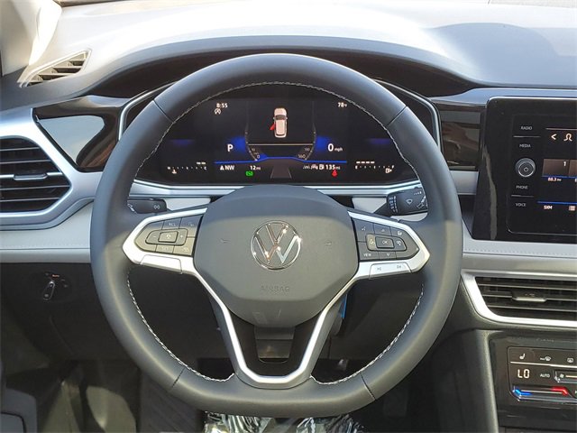 New 2025 Volkswagen Taos SE image 14