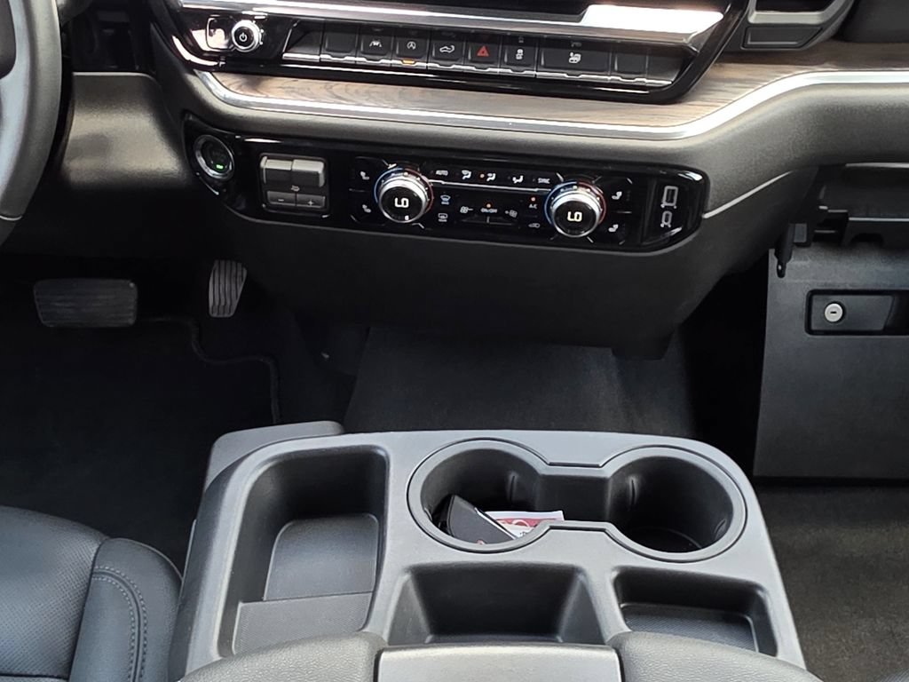 Used 2026 GMC Sierra 1500 SLT AWD/4WD image 22