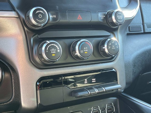 Used 2019 RAM 1500 Big Horn RWD image 32