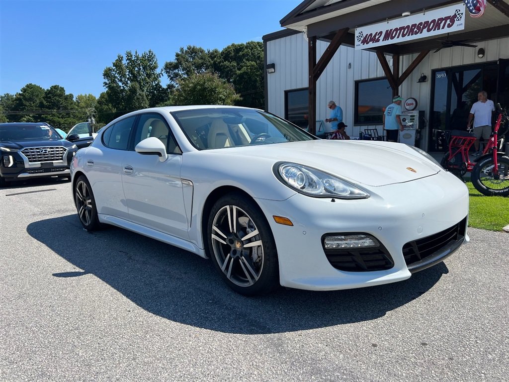 Used 2013 Porsche Panamera image 2