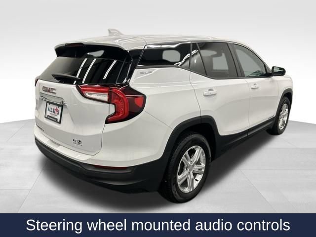 Used 2024 GMC Terrain SLE image 13