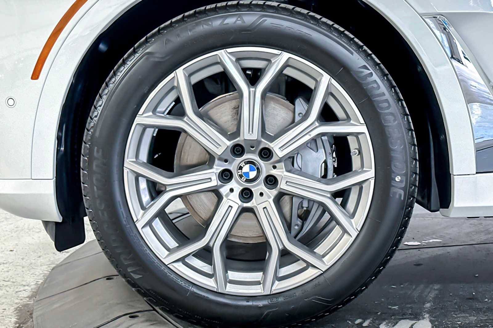 Used 2026 BMW X7 xDrive40i image 25
