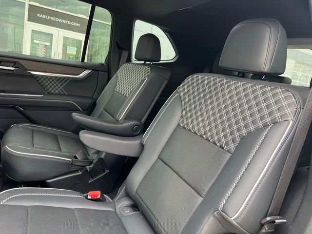 Used 2024 GMC Acadia Denali w/ Super Cruise Package image 10