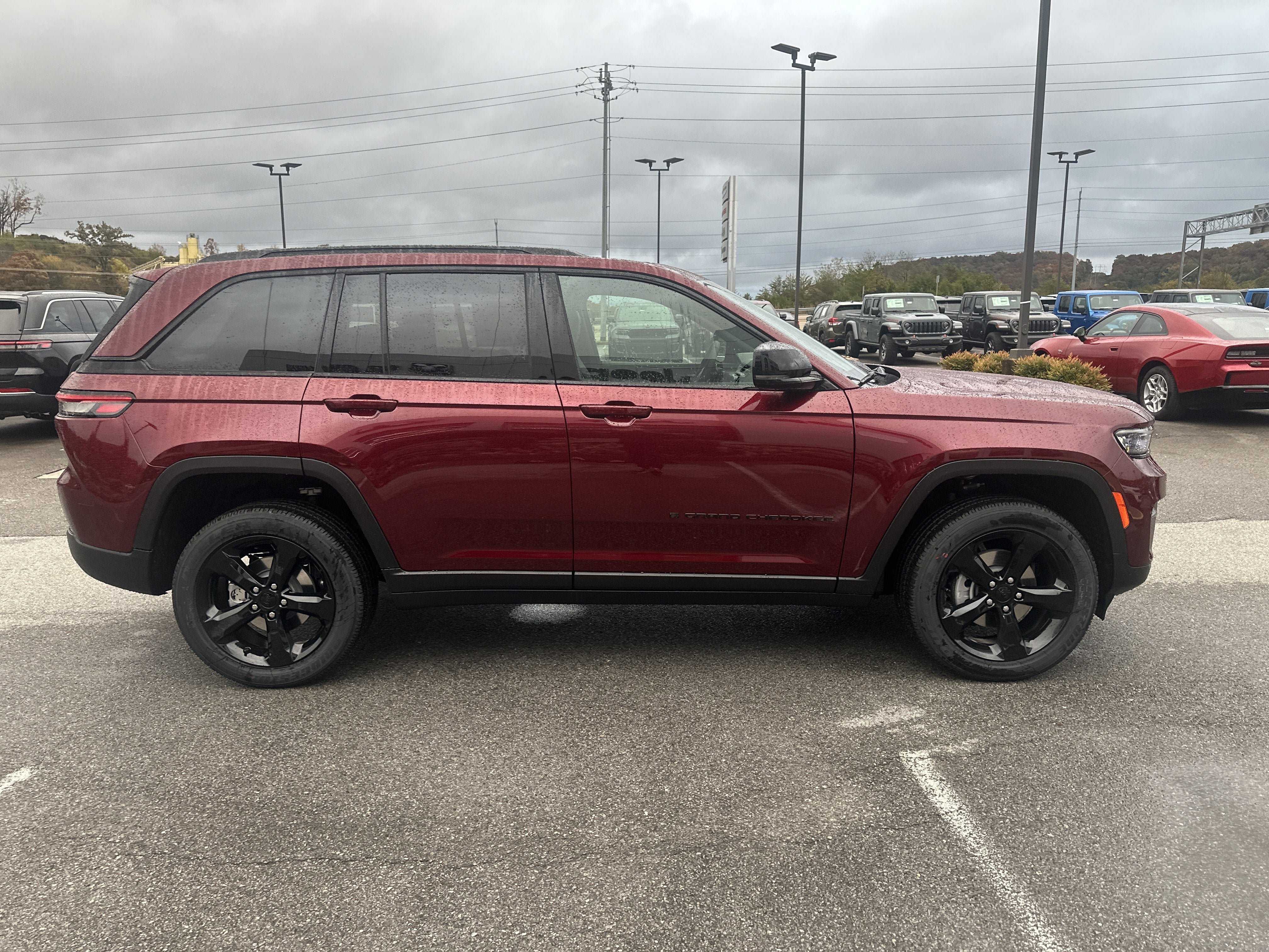 New 2025 Jeep Grand Cherokee Altitude AWD/4WD image 6