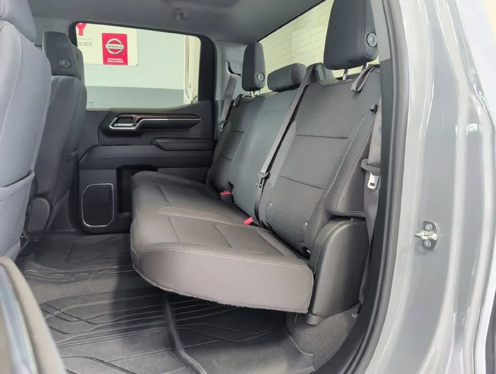 Used 2024 Chevrolet Silverado 1500 LT w/ Protection Package AWD/4WD image 43