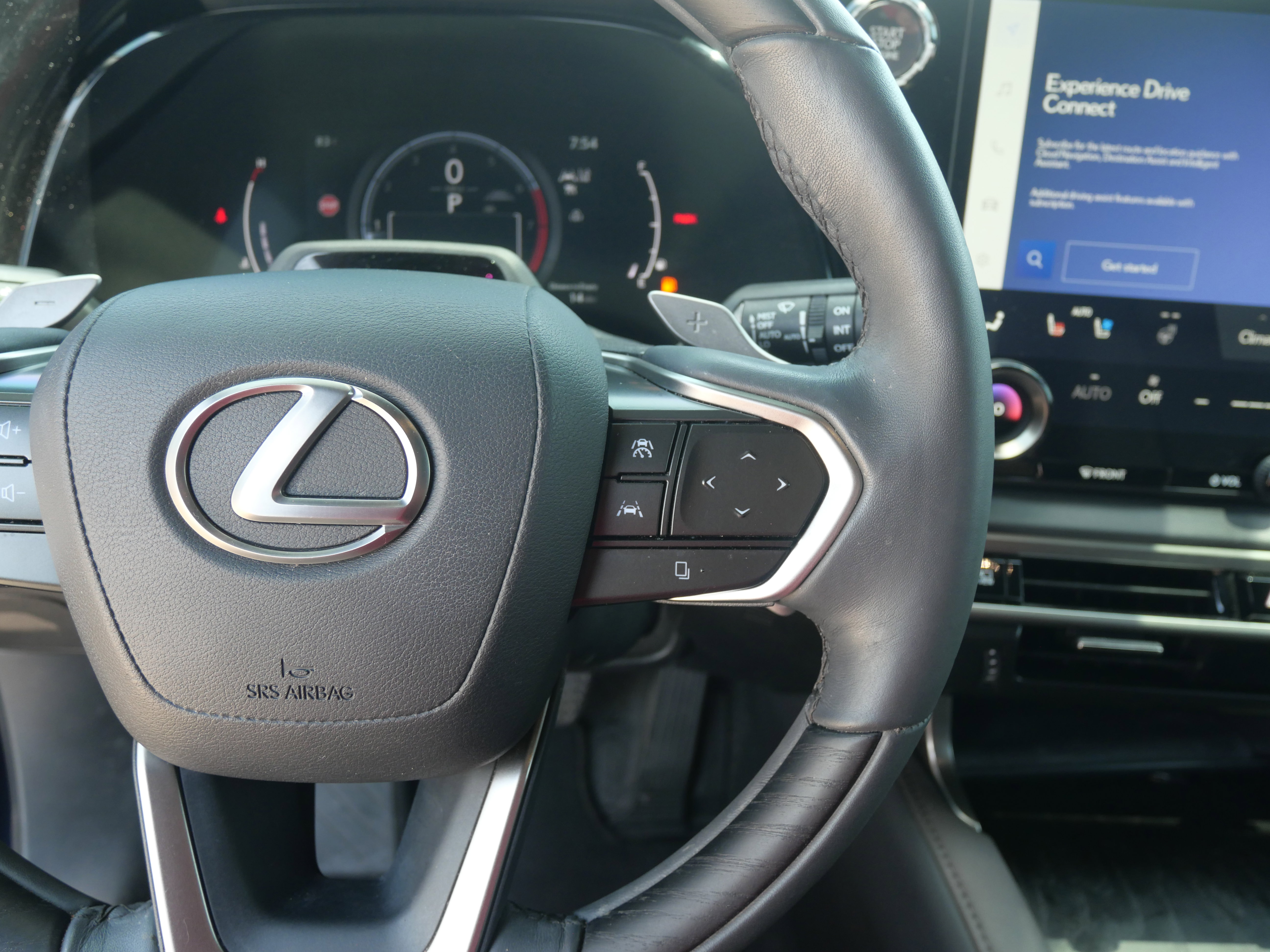 Used 2023 Lexus RX 350 w/ Luxury Package image 11