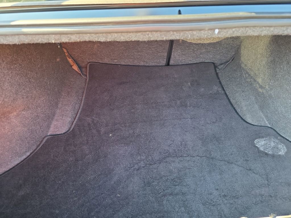 Used 2018 Chrysler 300 Limited image 23