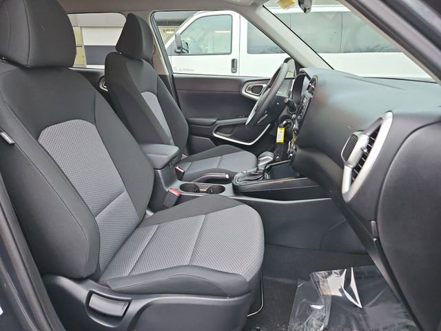 Used 2023 Kia Soul LX image 25
