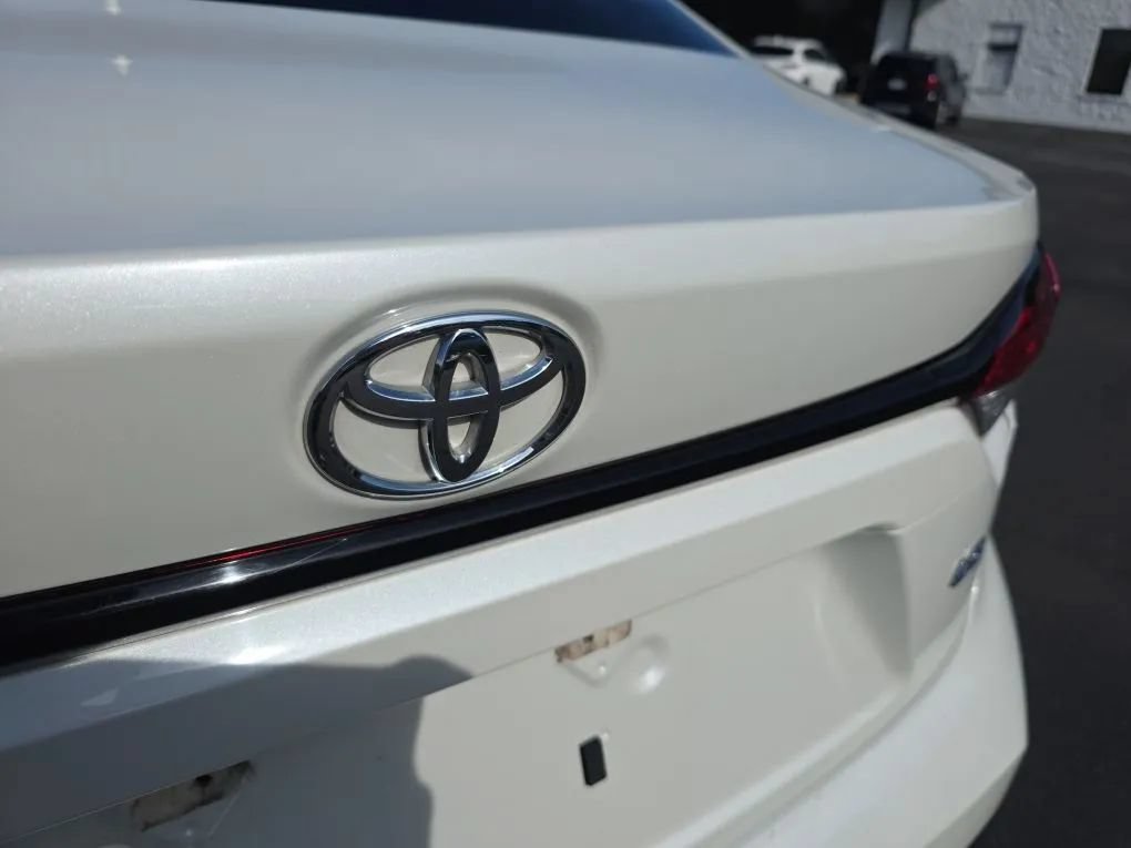 Used 2020 Toyota Corolla LE FWD image 10