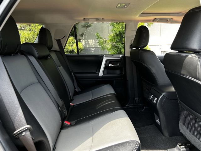 Used 2024 Toyota 4Runner SR5 Premium w/ Moonroof Package AWD/4WD image 32