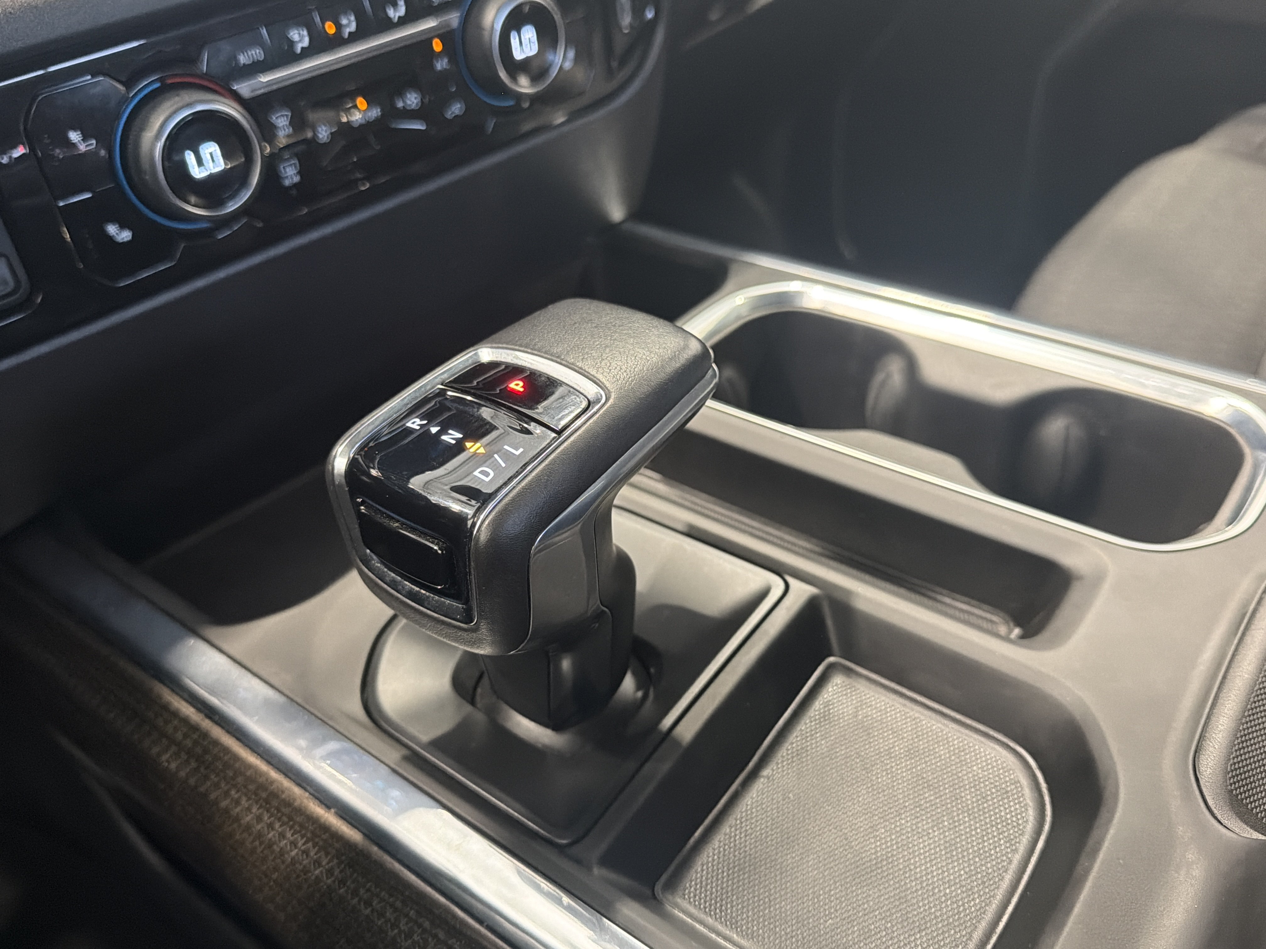 Used 2022 Chevrolet Silverado 1500 LT Trail Boss w/ Convenience Package II AWD/4WD image 16