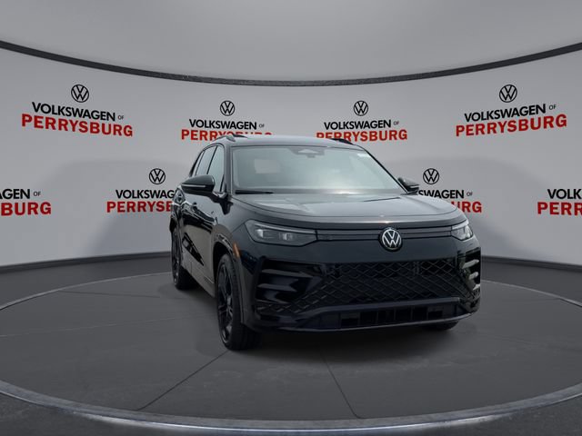 New 2026 Volkswagen Tiguan SE R-Line FWD image 2