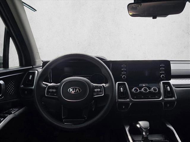 Used 2021 Kia Sorento LX image 14