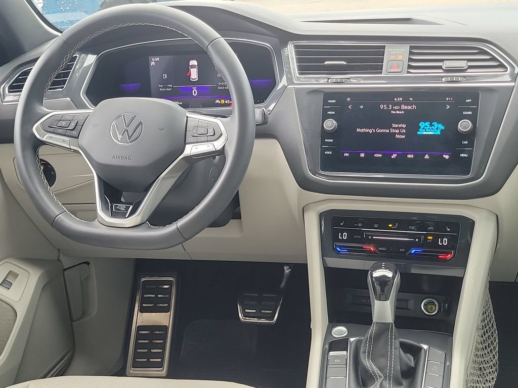 Certified 2023 Volkswagen Tiguan SE R-Line FWD image 21