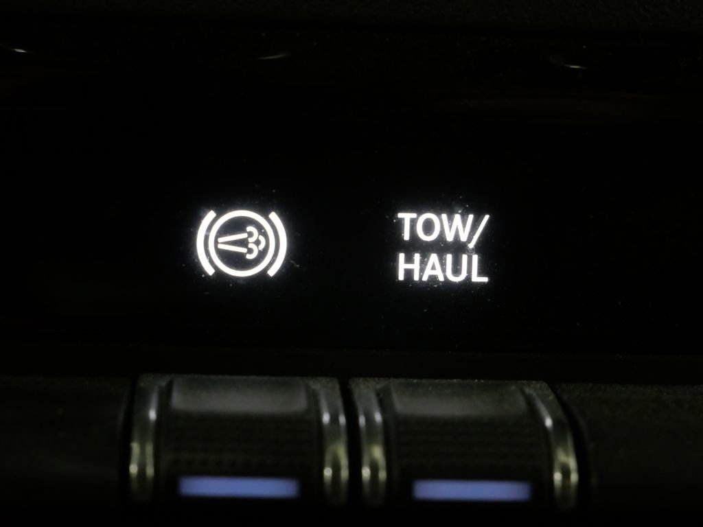 Used 2024 RAM 3500 Big Horn AWD/4WD image 21