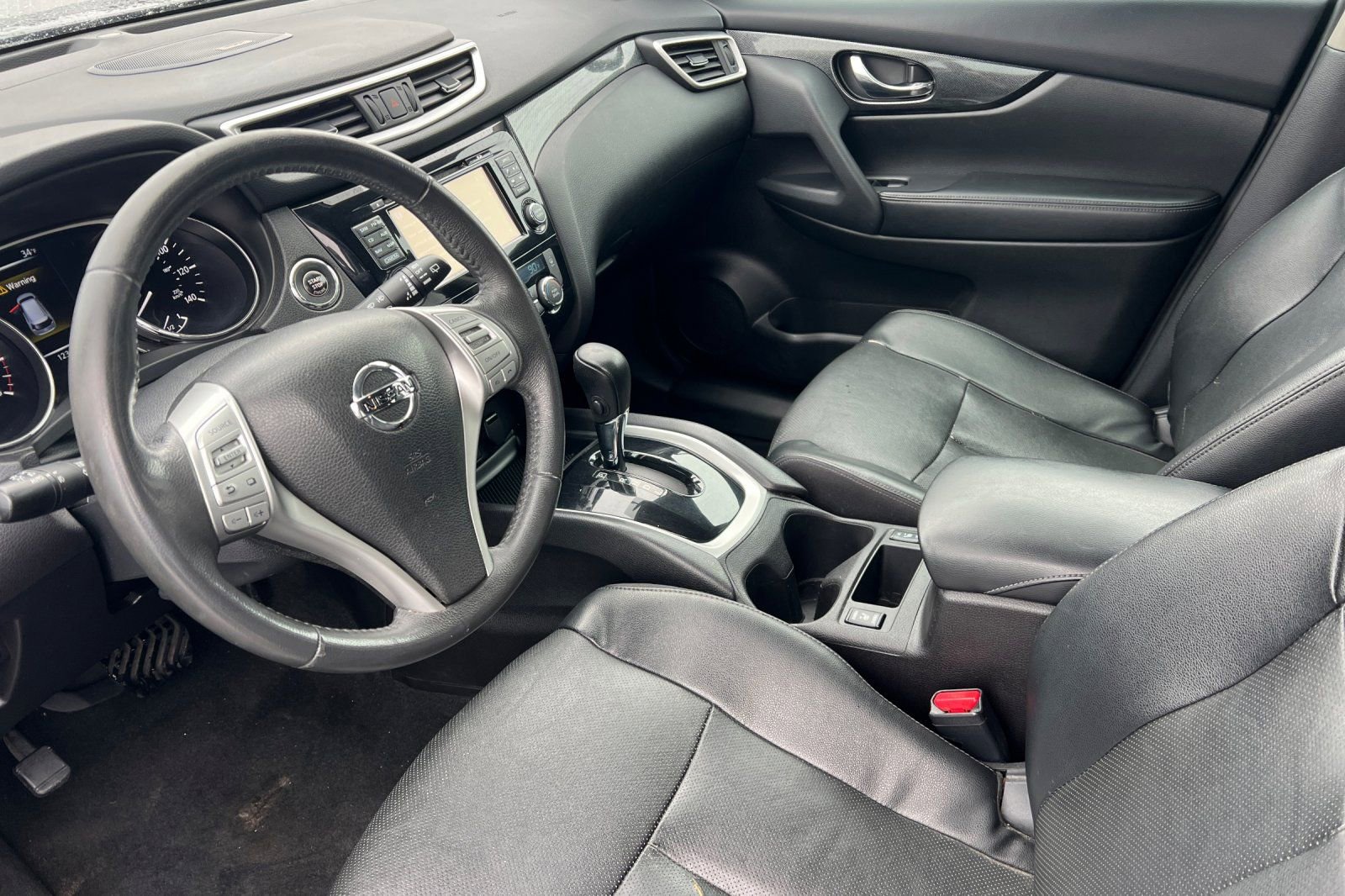 Used 2016 Nissan Rogue SL image 7