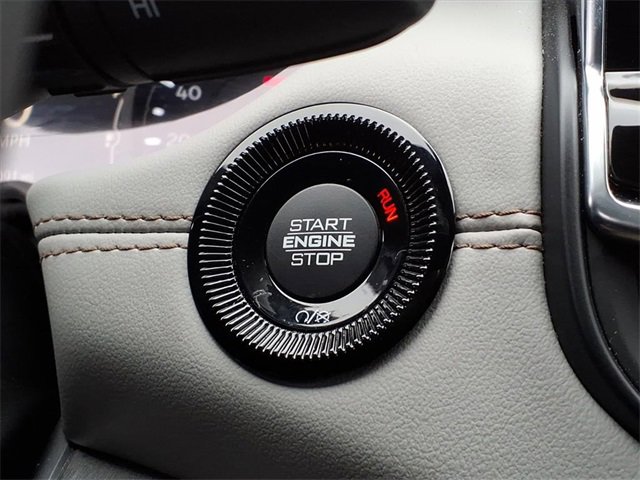 Used 2023 Jeep Compass Limited image 23