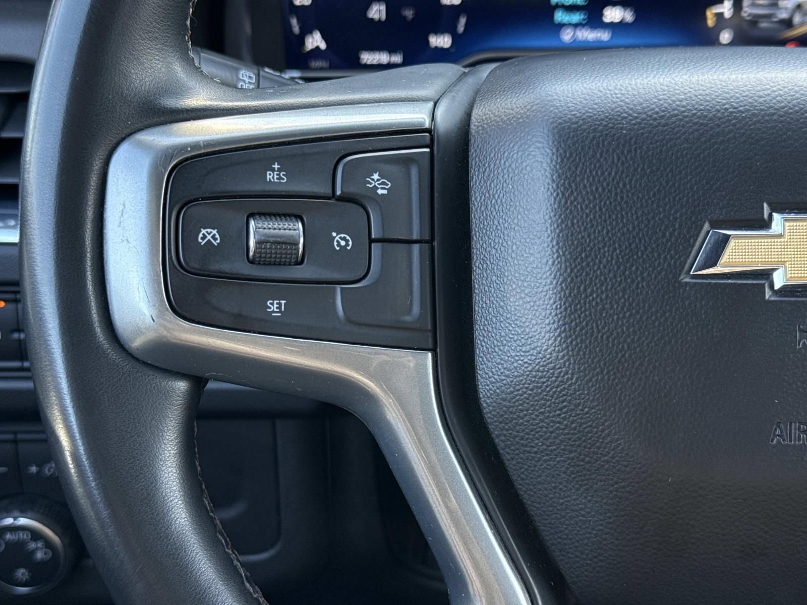 Used 2023 Chevrolet Suburban LT image 14