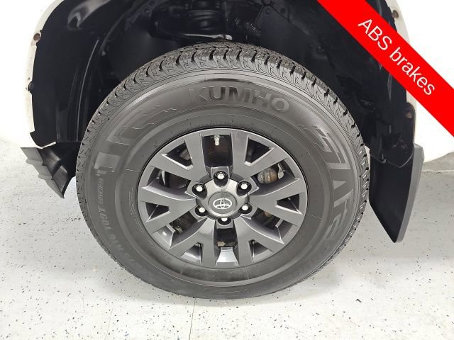 Used 2020 Toyota Tacoma SR5 w/ Blackout Package image 9