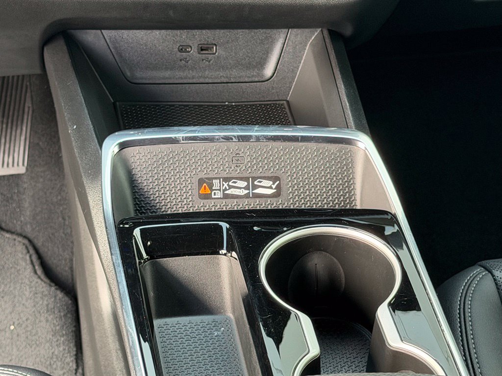 Used 2025 Chevrolet Equinox LT w/ Convenience Package II AWD/4WD image 36