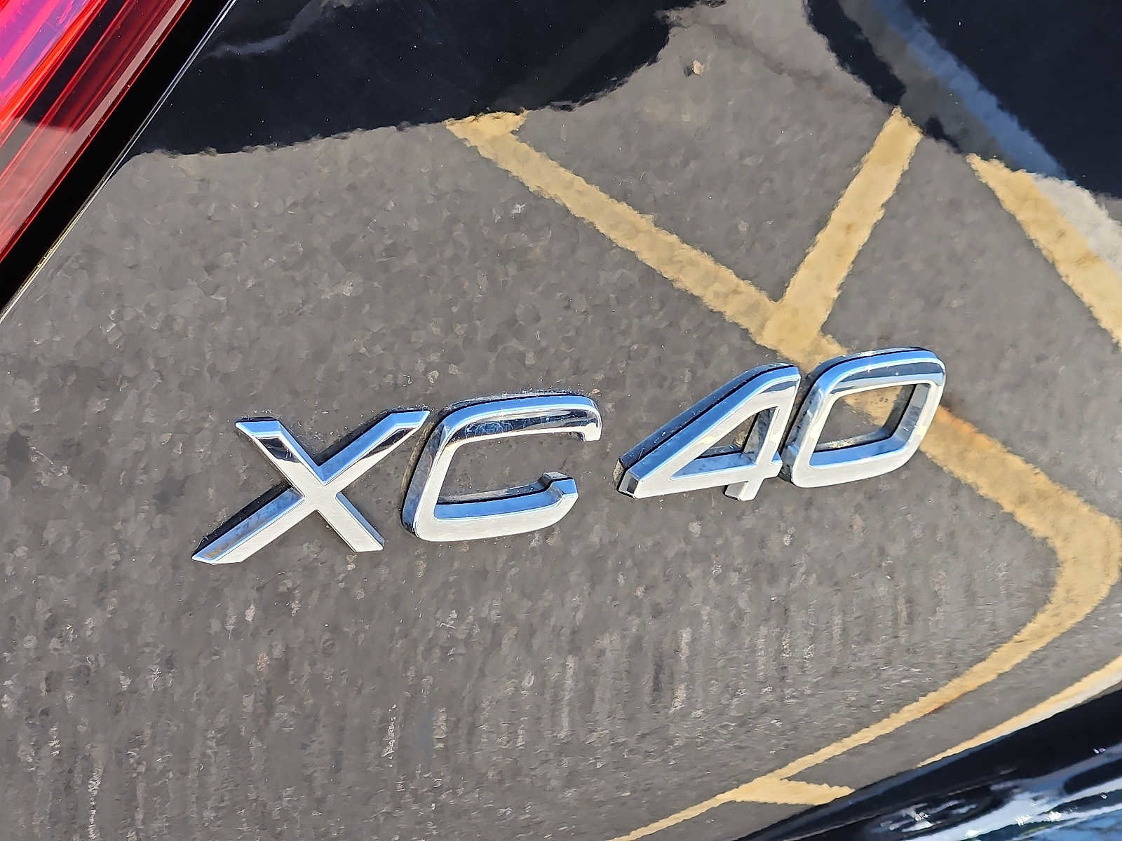 Certified 2023 Volvo XC40 B5 Plus w/ Protection Package Premier AWD/4WD image 27