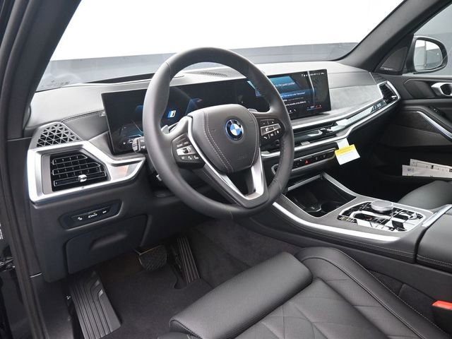 New 2025 BMW X5 xDrive50e image 33