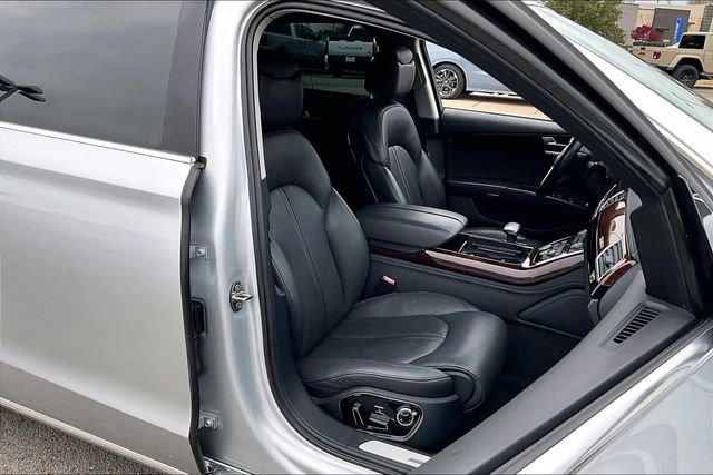 Used 2013 Audi A8 L 4.0T image 28
