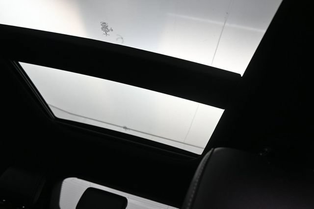 Used 2023 Ford Edge ST w/ Equipment Group 401A AWD/4WD image 25
