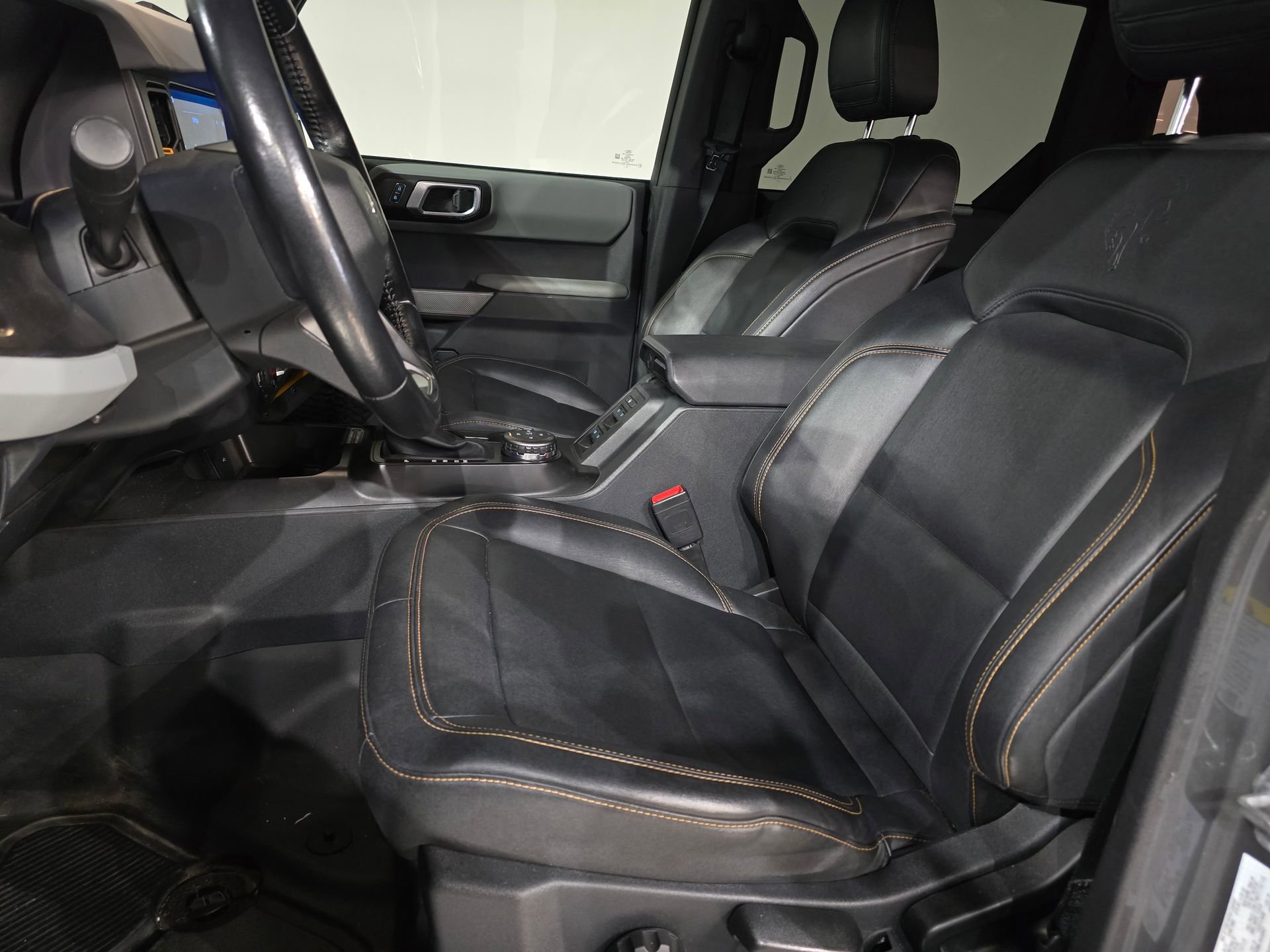 Used 2021 Ford Bronco Badlands image 19