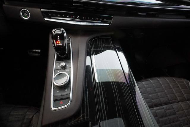 Used 2023 Cadillac Escalade V AWD/4WD image 21