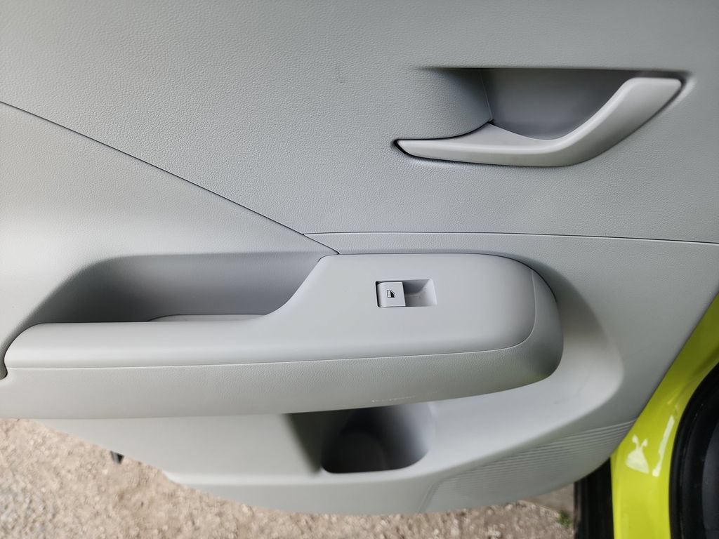 Used 2025 Hyundai Kona SEL AWD/4WD image 37
