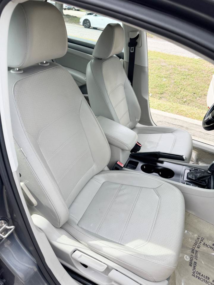 Used 2015 Volkswagen Passat 1.8T Wolfsburg Edition FWD image 16