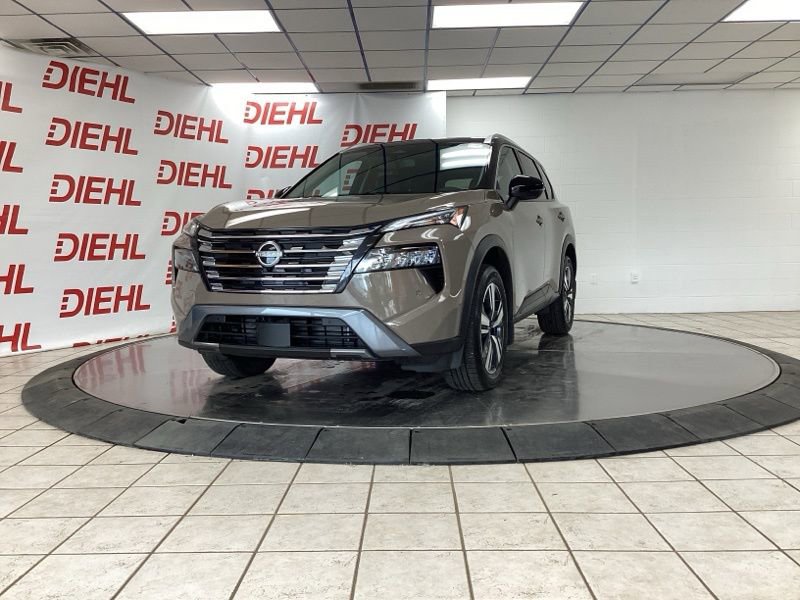Used 2025 Nissan Rogue SL w/ SL Premium Package AWD/4WD image 3