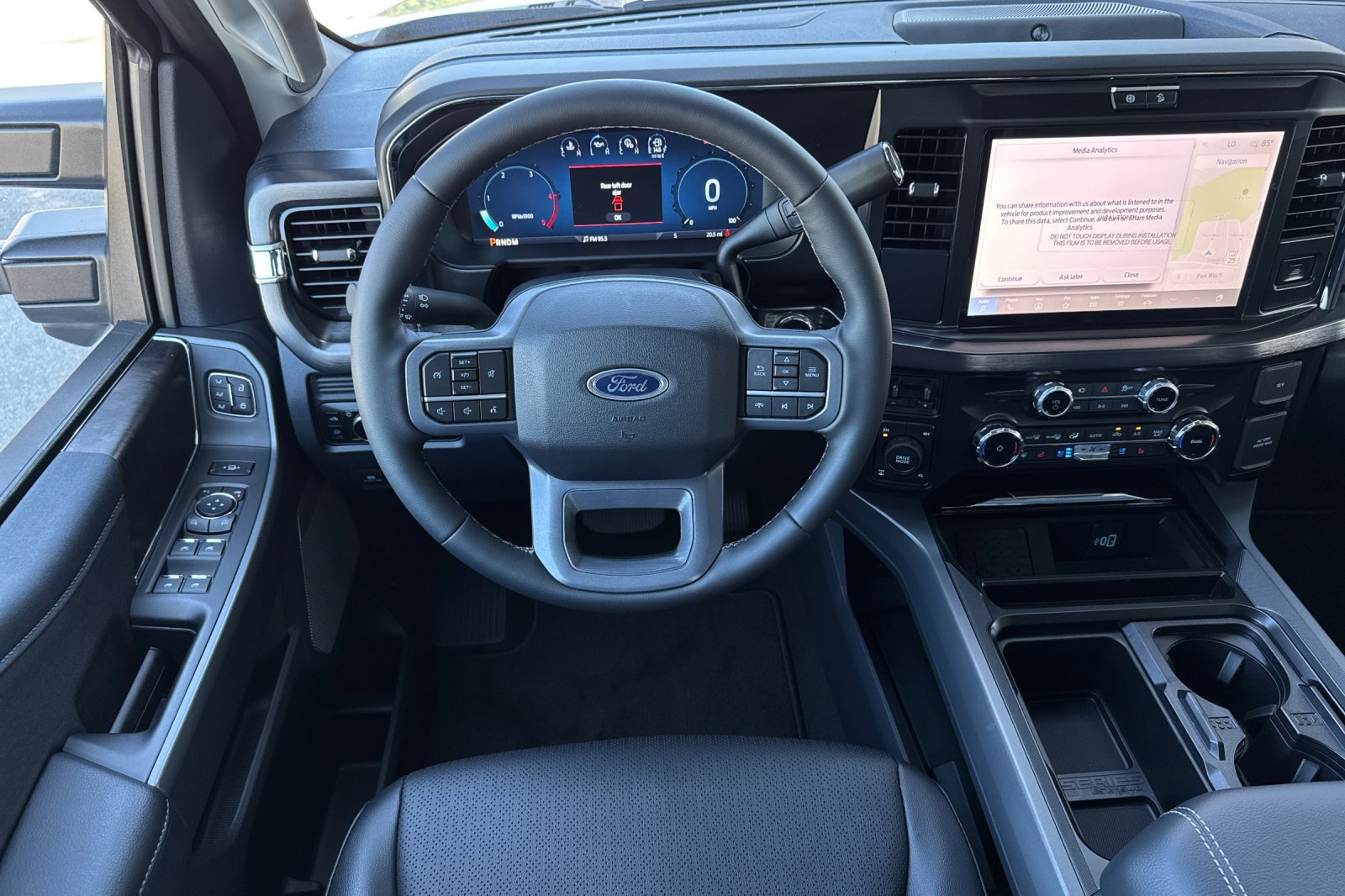 New 2026 Ford F250 Lariat w/ FX4 Off-Road Package AWD/4WD image 16