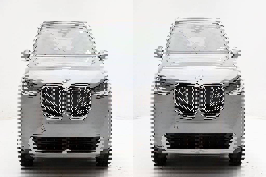 Used 2025 BMW X3 xDrive30i w/ Premium Package image 5