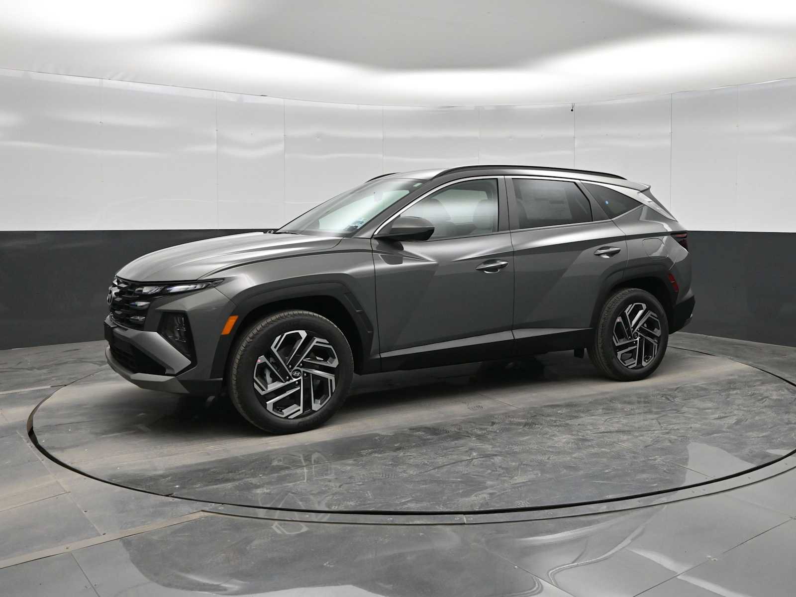 New 2026 Hyundai Tucson SEL Plus w/ Tow & Go Package AWD/4WD image 1