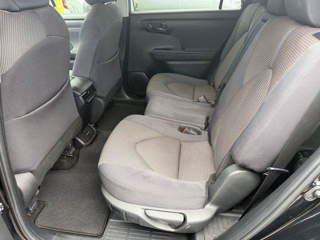 Certified 2024 Toyota Highlander LE FWD image 20
