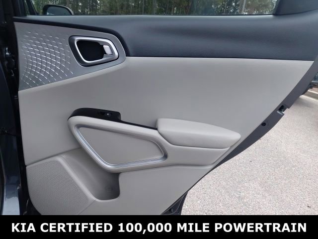 Used 2025 Kia Soul LX FWD image 24