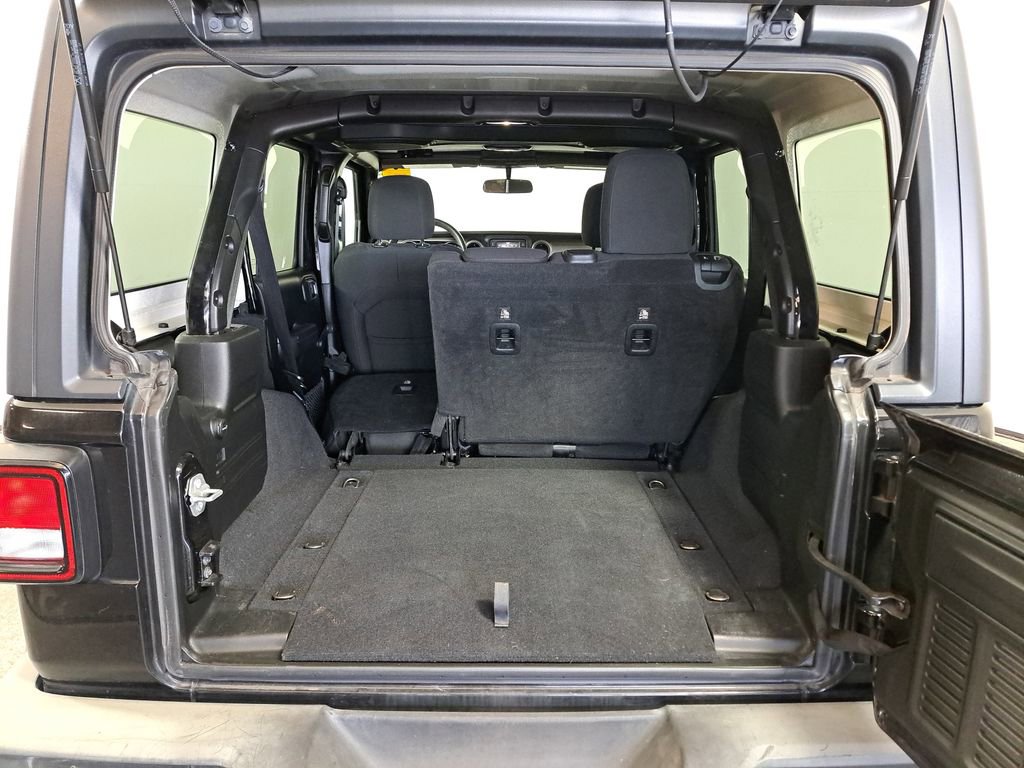 Used 2018 Jeep Wrangler Unlimited Sport image 22