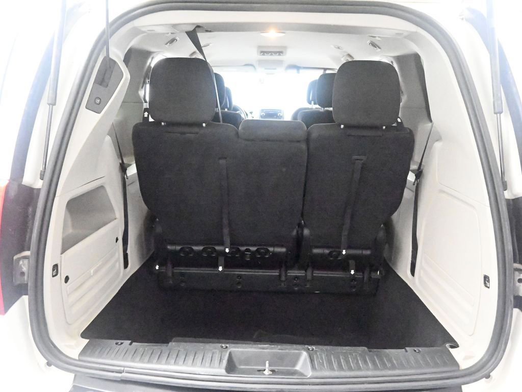 Used 2013 Dodge Grand Caravan SXT image 22