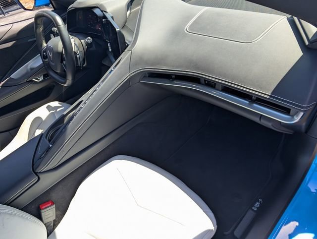 Used 2022 Chevrolet Corvette Stingray Coupe w/ Z51 Performance Package image 15