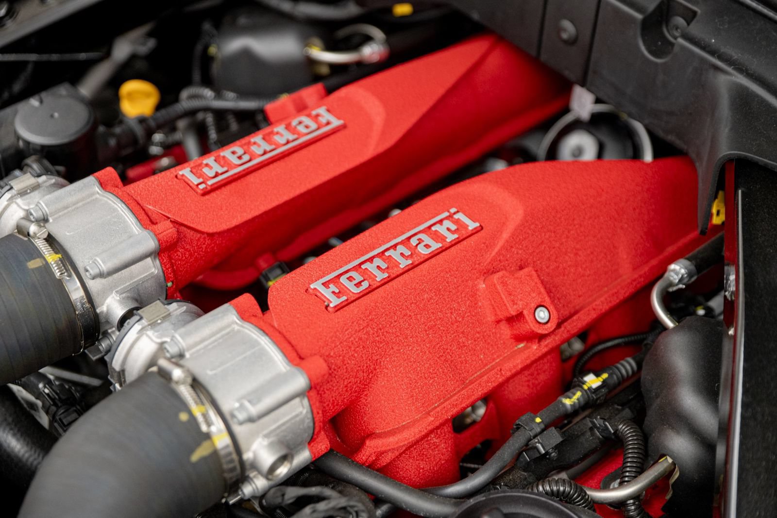 Used 2024 Ferrari Roma Spider RWD image 34