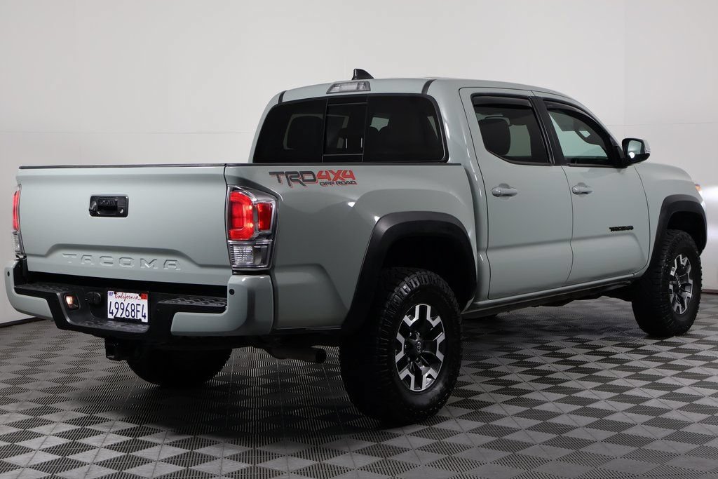 Used 2023 Toyota Tacoma TRD Off-Road w/ TRD Premium Off Road Package AWD/4WD image 4